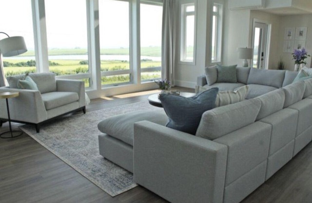 4 Bedroom Luxury Ocean View Beach House, Minutes To North Shore Beaches