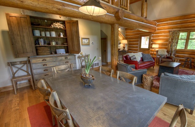 4-Zimmer-Luxus Ski in / Ski Out Powder Ridge Cabin W / Hot Tub