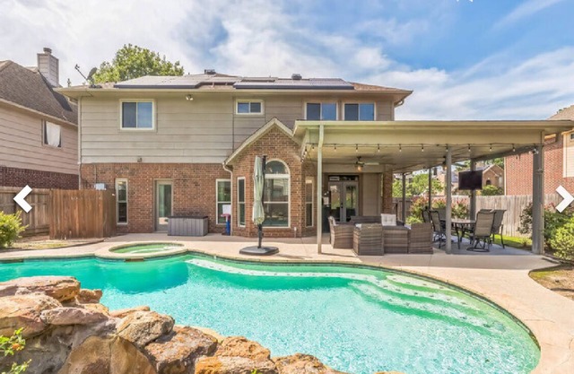 4-bedroom Midterm house in superb Cypress with fitness room, WiFi, AC