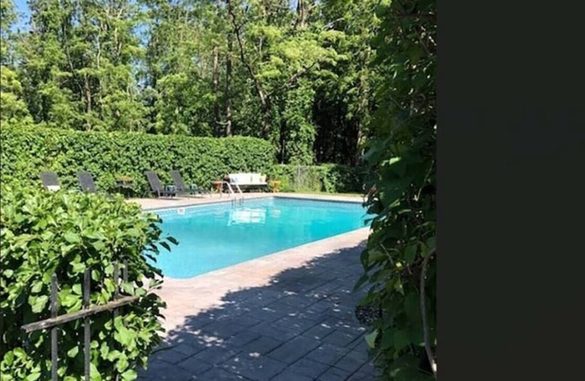 4 Bedroom Pool Oasis