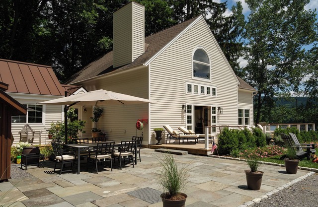 4-bedroom Queechy Lake House with Private Dock and Fire Pit