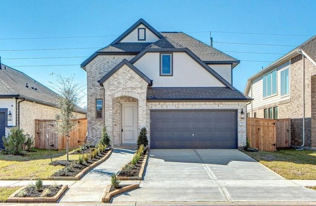 4 Bedroom Single family 548431 by Houzlet