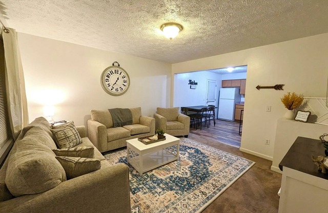4 Bedroom Spacious Home - Close to VT