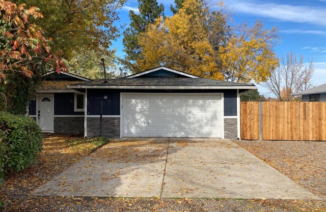 4-bedroom TV in each room. Convenient location. Ample Parking.