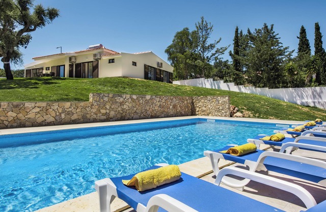 4 Bedroom Villa Albufeira With Private Pool