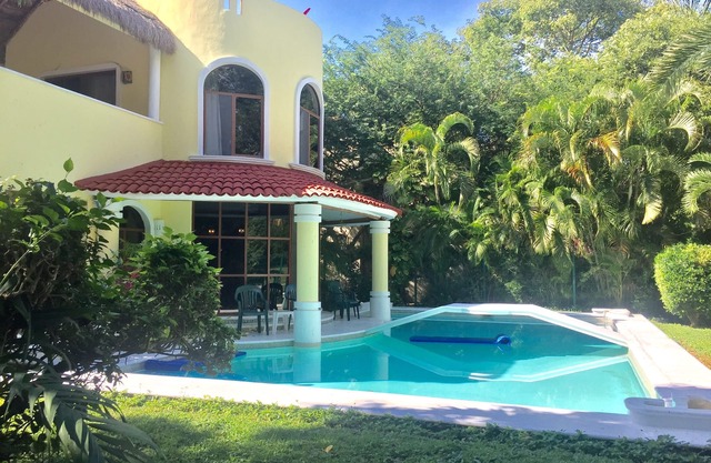 4 Schlafzimmer Villa mit großem privatem Pool am Golfplatz