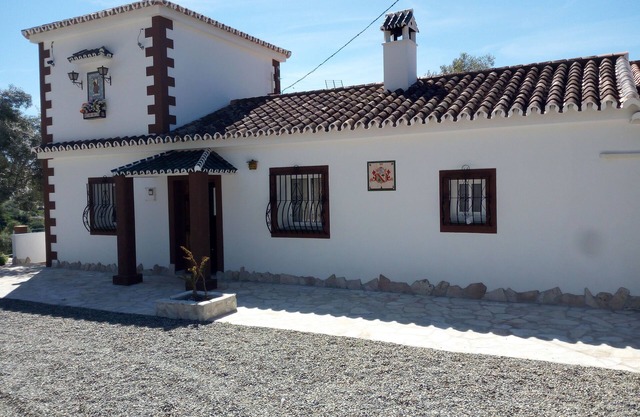 4 Schlafzimmer Villa mit wunderschönem Berg- und Talblick - Nr Caminito del Rey