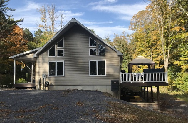 4 BR * 2 BA * Schlafmöglichkeiten für 12 * Raystown Lake * Bootsparkplatz * 45 min zum Netzteil!