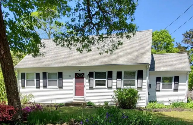 4 Br - Spacious E Harwich Home - Close to Beaches