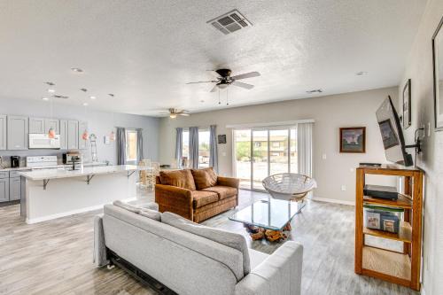 4 Mi to Casinos Mtn-View Home in Bullhead City!