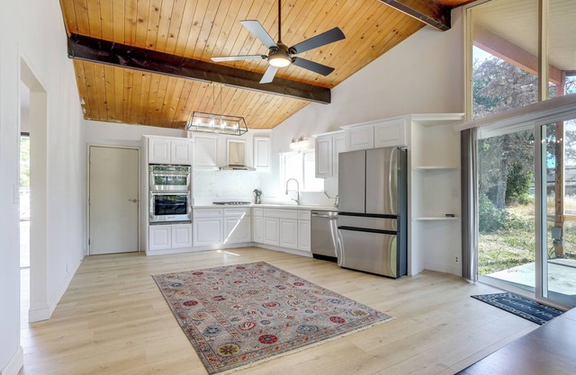 4 Mi to Folsom Lake: Modern Home w/ Patio!
