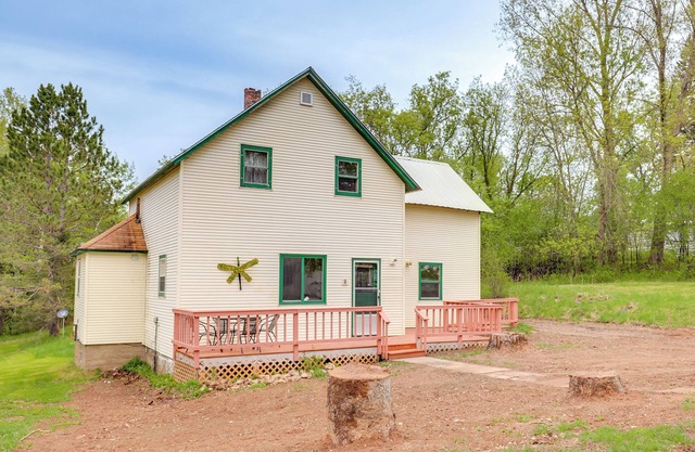 4 Mi to Gordon Lake: Cozy Retreat in Glidden!
