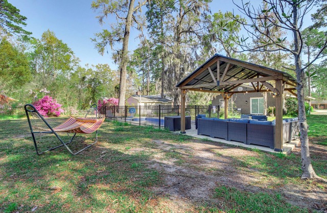 4 Mi to Savannah: Home w/ Gazebo & Seasonal Pool!