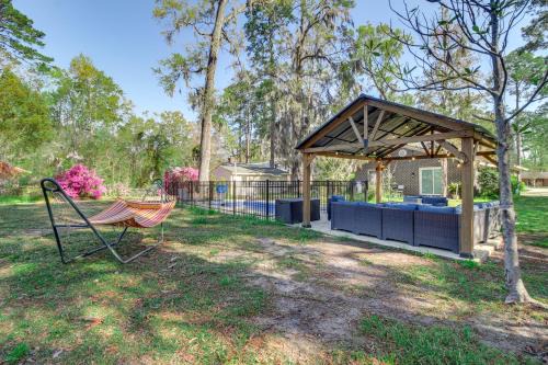4 Mi to Savannah Home with Gazebo and Seasonal Pool!