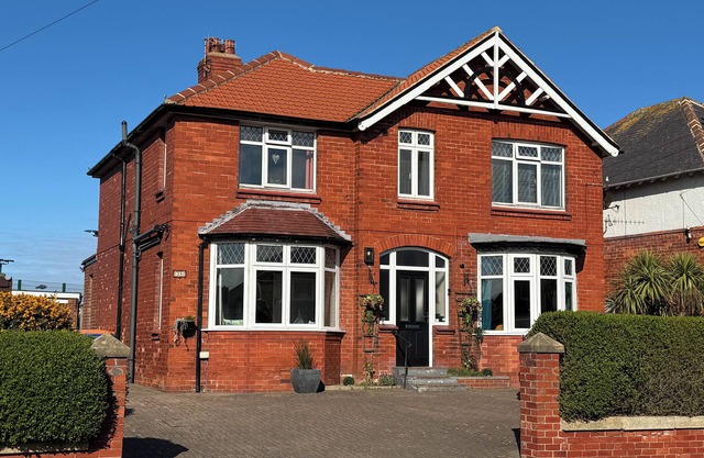 Familien- / haustierfreundlich, 6-Bett / 6-Bad mit Meerblick, Garten, Parkplatz, Sky in Whitby