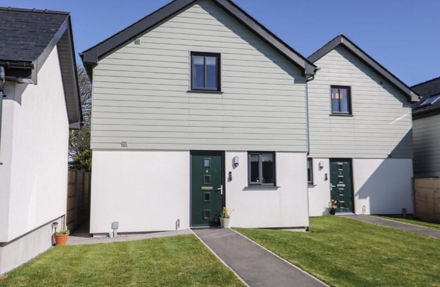 4 Parc Delfryn