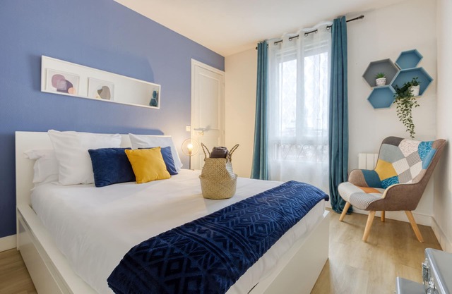 4-Personen-Apartment / U-Bahn und Bahnhof 5 Minuten / Parkplatz / Self-Check-in