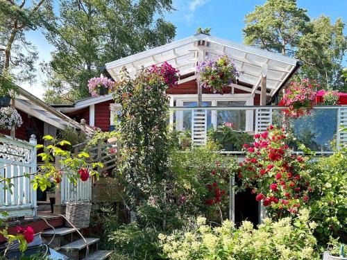 4 person holiday home in ÅRSTA HAVSBAD