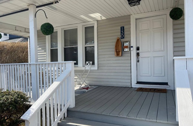 Spacious 4-Bedroom Beach Retreat – Steps from Pier Village