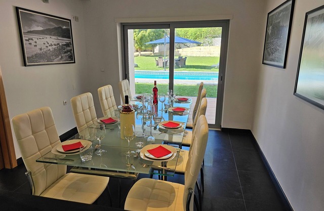 4 suites, pool, direct beach access, Casa Rio/Dora by Sesimbra Sun Sea