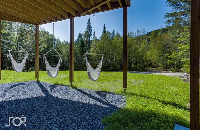 4-season cottage at the gateway to the Bras-du-Nord Valley in Saint-Raymond