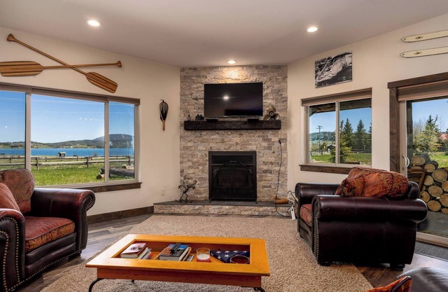 4 Season Recreational Paradise at Georgetown Lake!
