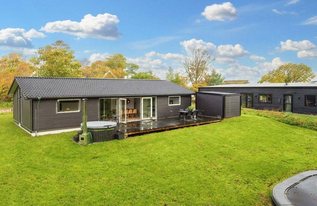 4 Sterne Ferienhaus in Allingåbro-By Traum