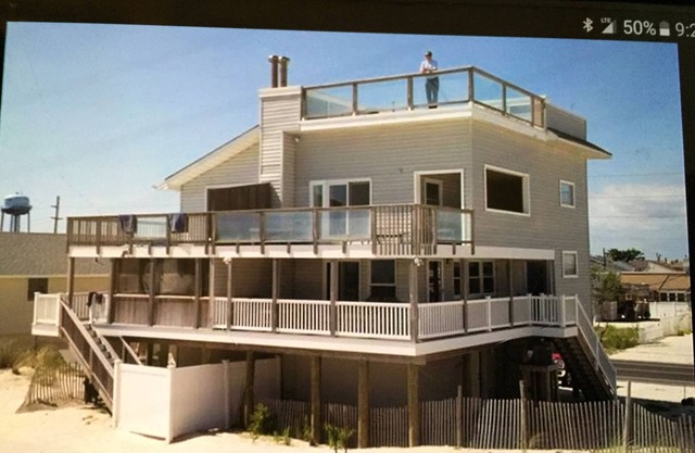 4-stöckiges Ocean Front Home mit direktem Zugang zum Strand. Spaß Spaß Spaß!!!!