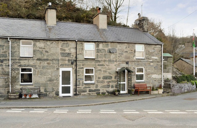 2 Schlafzimmer Unterkunft in Prenteg, in der Nähe von Porthmadog