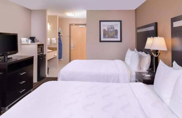Just What You Were Looking For! 4 Great Units, Minutes to Shops at Tanforan