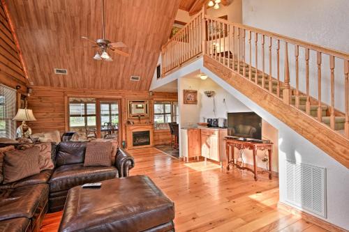 40-Acre Farm with Animals and Fishing in Sebring!