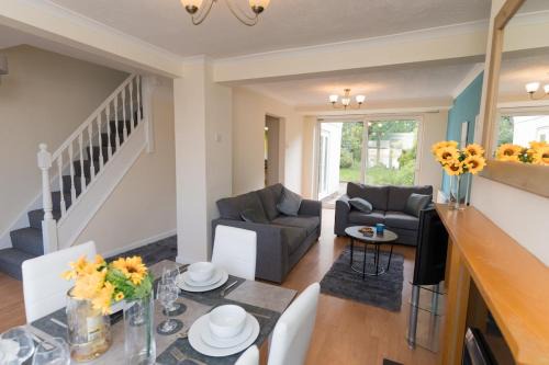 40 Percent Off Monthly, Large House, Free Parking