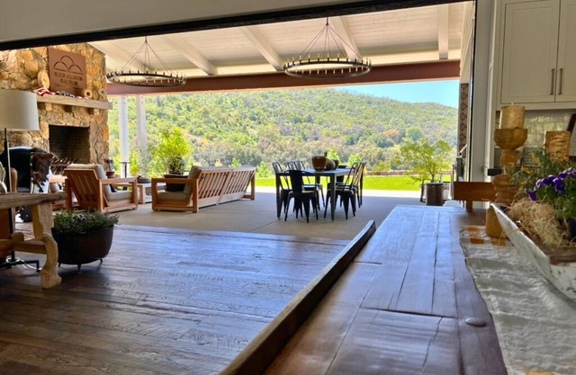 400-Acre Luxury Mountain Retreat w/Event Venue