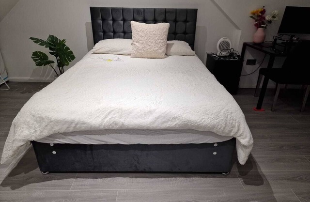 40m2 Bedroom + Ensuite 15-min From LHR + 10 min From Thorpe Park