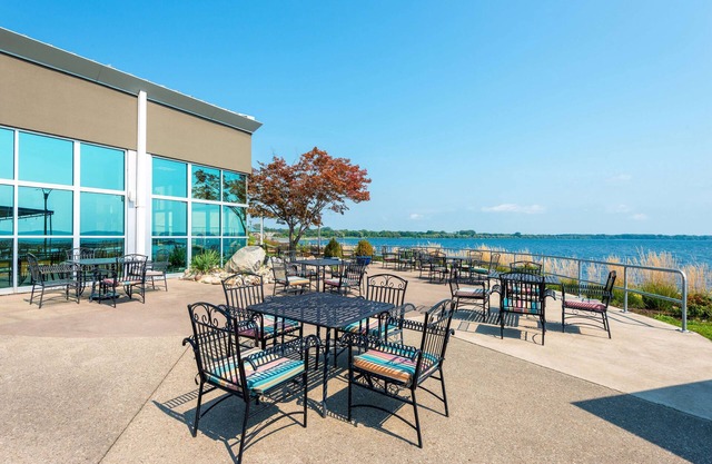 41 Lakefront Hotel, Trademark Collection By Wyndham