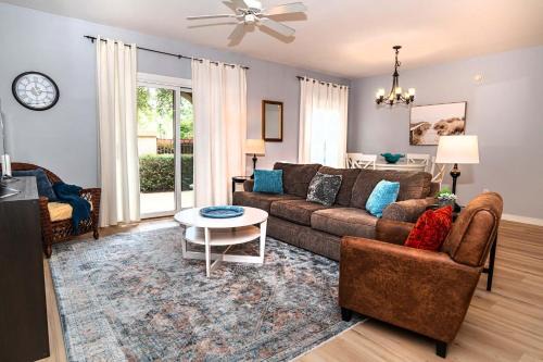 4108-1P Relax in this 1 BR Peaceful Haven