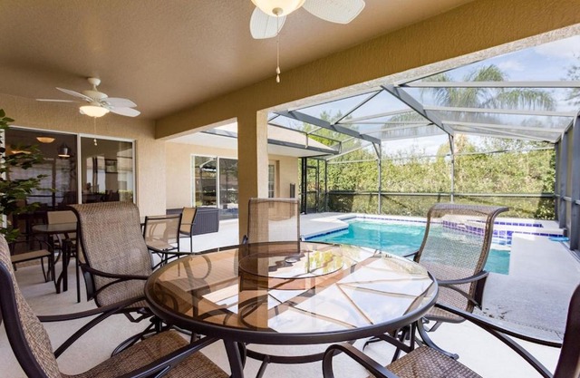 #412-Newly decorated and furnished 4 bed private pool home near to Disney with Mini putt putt golf hole