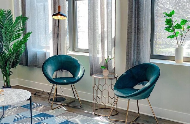 420 friendly with optional parking near McCormick and sleeps 6