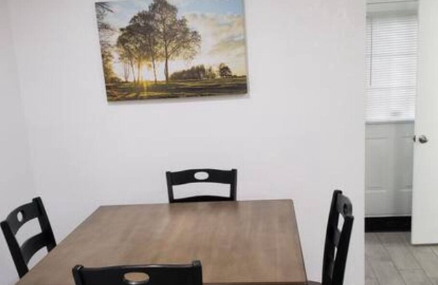 4205 Townhouse APT B