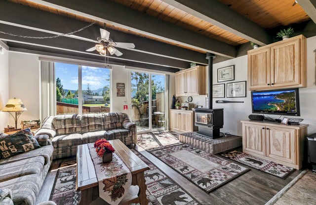 439AW Tahoe Keys Studio Perfect Couples Get Away