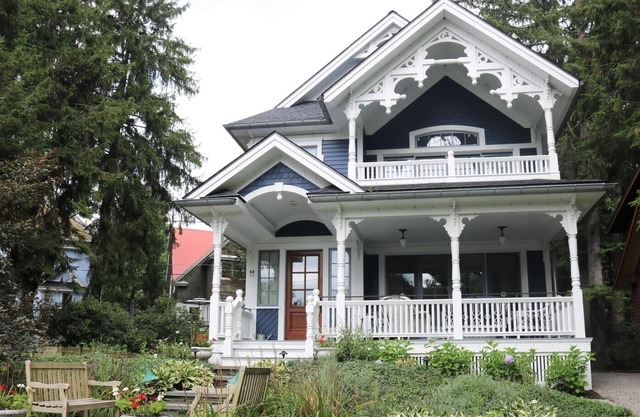 44 Forest Lane 4 Bedroom Home by Redawning