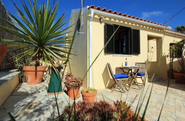 Eigener Garten & Grill, 5 Min zu Fuß zum Strand, Praia das Maçãs, Sintr