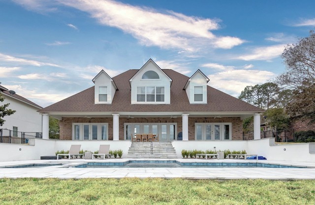 4500 square feet of serenity on False River
