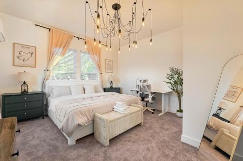 475 Unit 3 Stunning Private 1B unit Kingsize bed &sofa bed AC