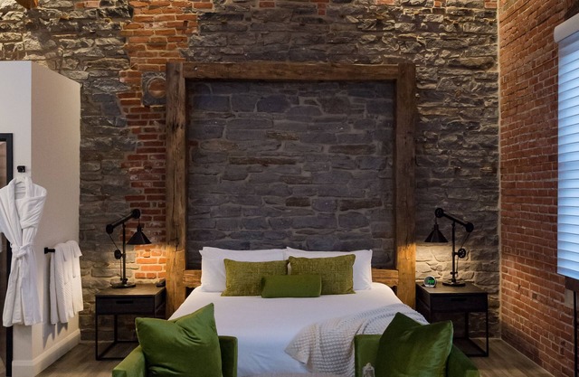 48 King West Boutique Hotel