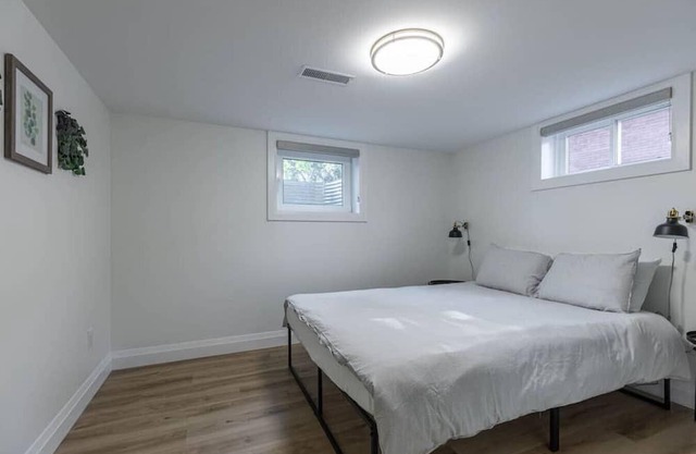 48H-2 · Kingsdale Morden 3 beds apartment with 3 parking