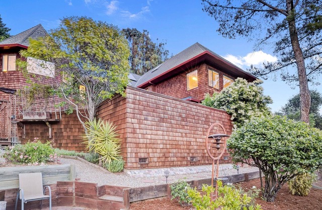 4BD+Grand Room Marin Home w/ Hot Tub, Billiards, BBQ, VIEWS!