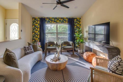 4BD with Backyard BBQ & Games - 5Mins FSU & Downtown