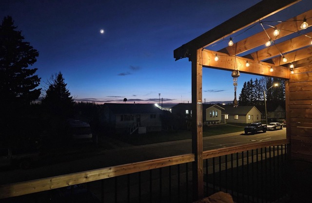 4Bdrm 2.5Bath Rocky Mountain Retreat- homebase for all your mountain adventures!