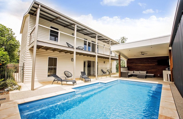 4BR * 2 BA * 10 Personen * Pool * In der Nähe der Stadt und Bootsrampe